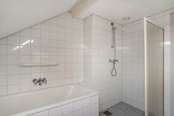 Foto - Te koop: Burg Van Rielstraat 5, 6987 AX Giesbeek